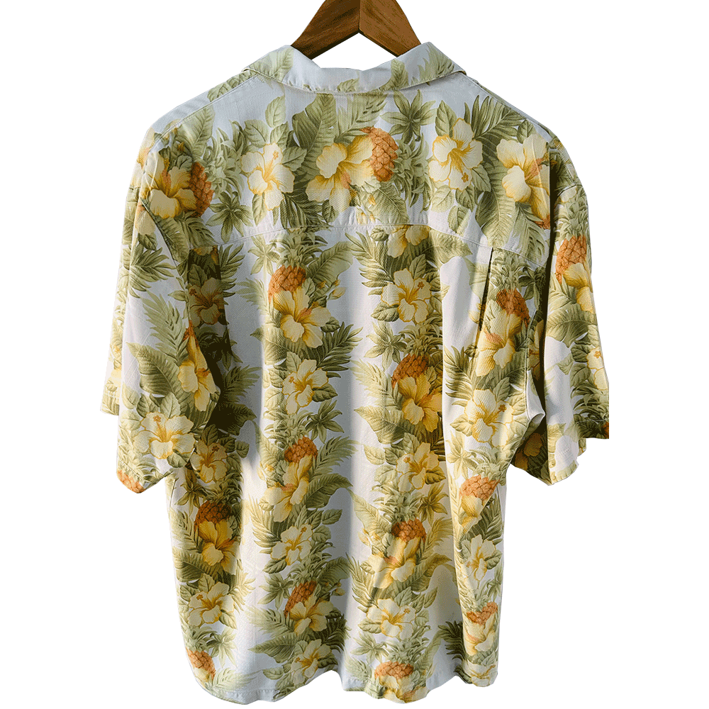 Men's silk Tommy Bahama Hawaiian shirt - Image 4