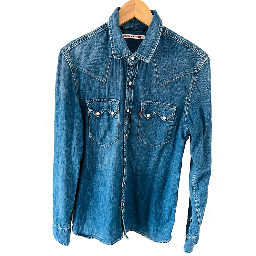 Men's blue denim Levi's shirt