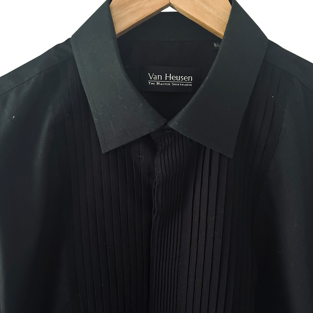 Men's Black Van Heusen formal shirt - Image 2